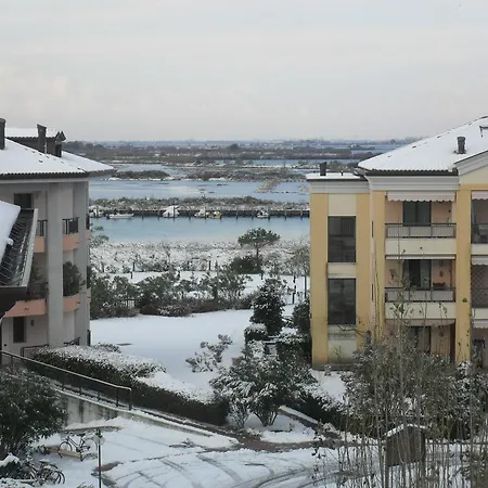 Marina Fiorita Apartment *